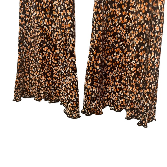 NWT Topshop crinkle brown, orange, cream floral pull on flare pants - Picture 8 of 8
